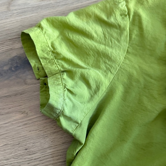 💚 Banana Republic Green Tie-Front Blouse
Size Small - Picture 7 of 8